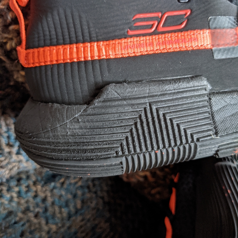 Under Armour Steph curry shoes - Picture 4 of 7
